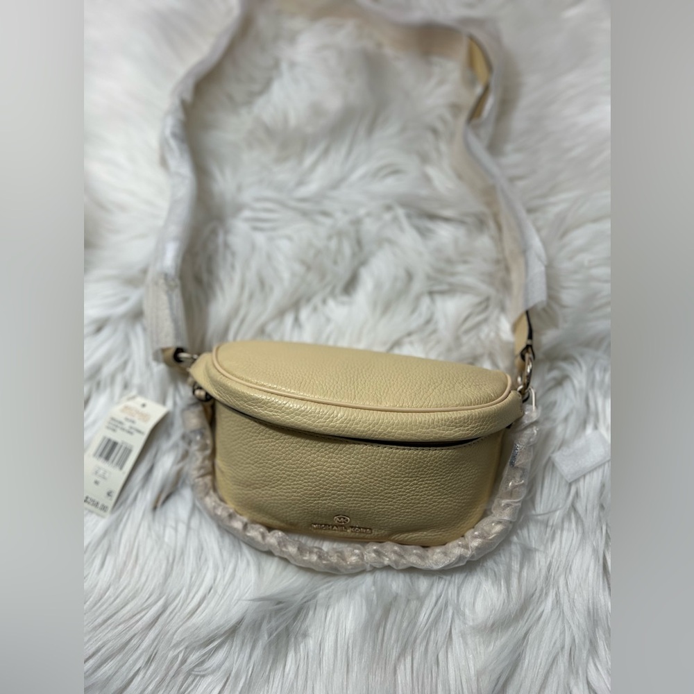 Michael Kors Cream Crossbody Belt Bag - Picture 5 of 14